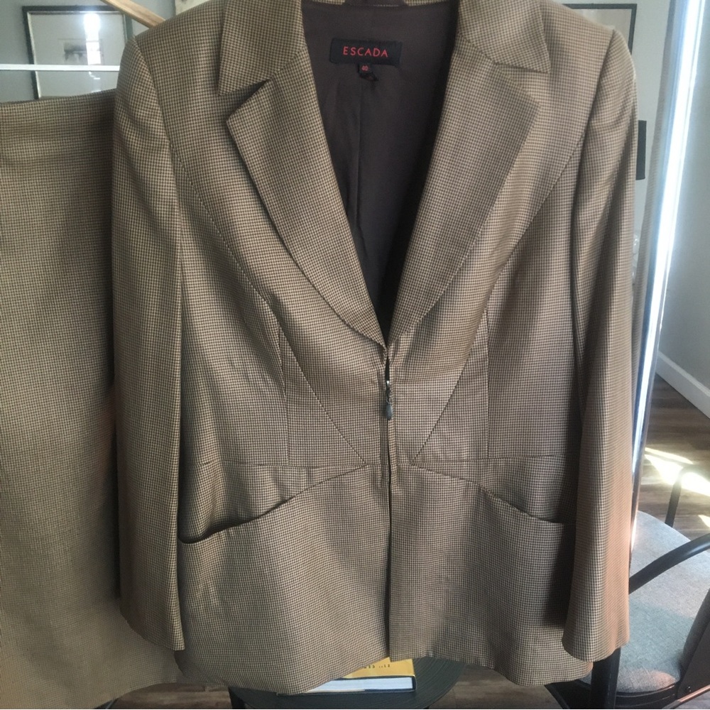 Escada Suit. Brown Houndstooth Pattern - image 3